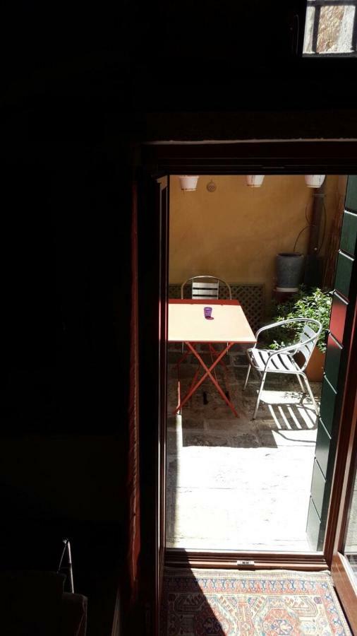 In A Lovely Garden Biennale Flat Venice Exterior photo